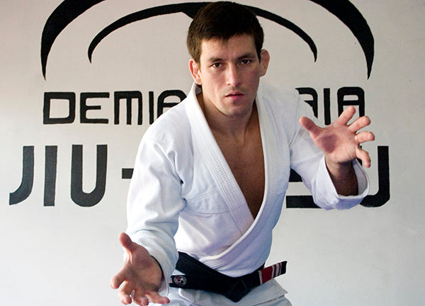 DEFEND YOUR GUARD WITH DEMIAN MAIA