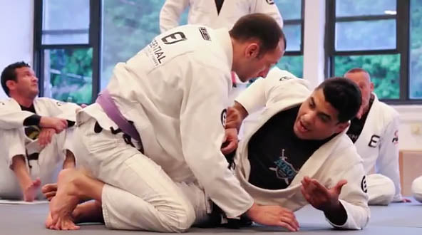 JT TORRES: MINOTAURO HALFGUARD SWEEP