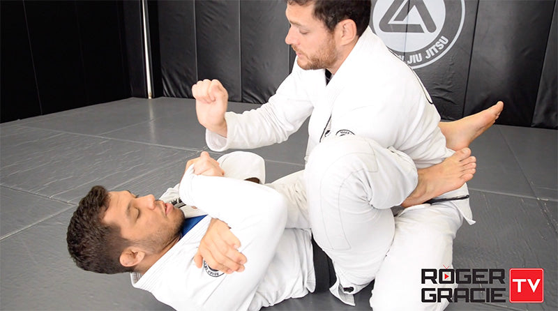 VERY SIMPLE CLOSED WRIST LOCK ESCAPE