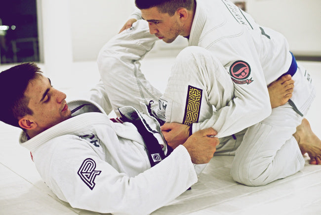 DE LA RIVA X-GUARD VARIATIONS WITH GUI MENDES