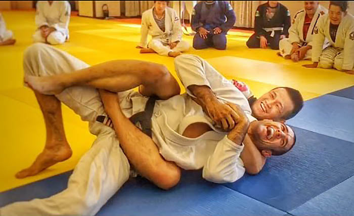 RENER GRACIE SPARRING WITH THE KOREAN ZOMBIE