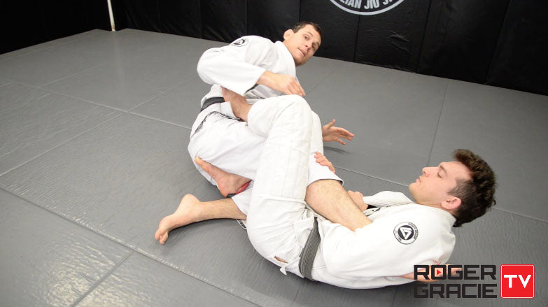 STRAIGHT FOOTLOCK DEFENCE WITH ROGER GRACIE