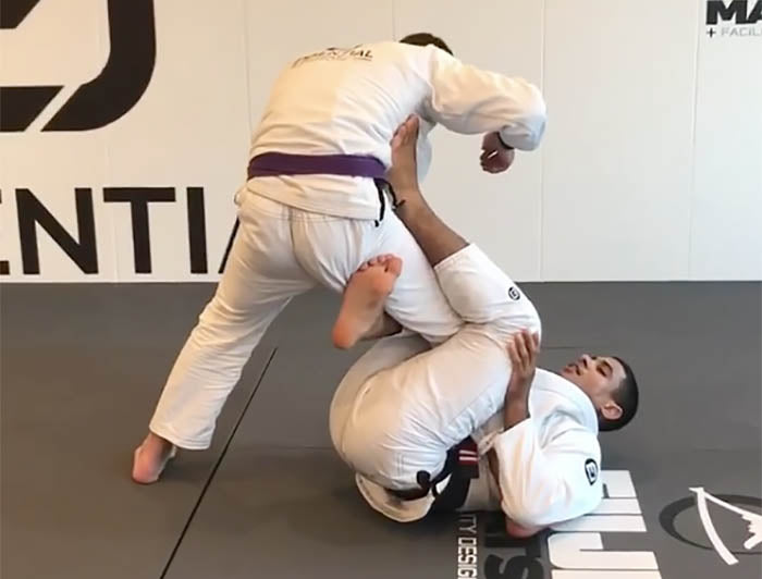 SINGLE LEG X-GUARD SWEEP WITH JT TORRES