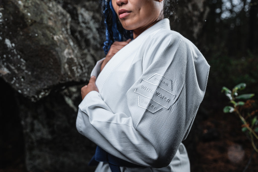 Women's White Water Ultralight Jiu Jitsu Gi - War Tribe